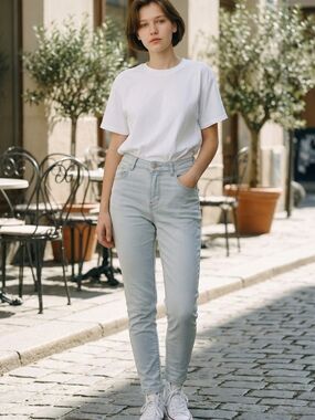 Women's Light Blue High-Rise Slim Jeans